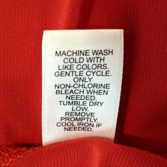 Established 1946 Cherry Red Flowy Blouse - Picture 5 of 5